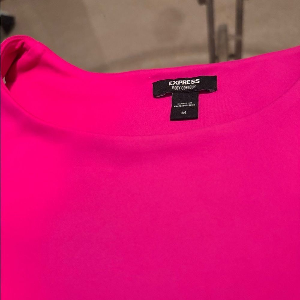 Express Pink Sleeveless Tank Top with Rounded Neckline - Picture 2 of 3